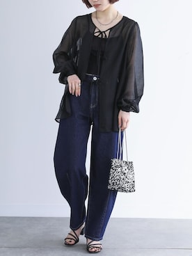 「カーブデニム」｜osharewalker staffさん（レディース・164cm）の冬コーディネート