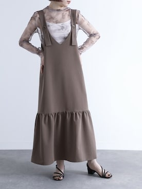 「osharewalker」｜「アイテム（ジャンパースカート）」を使った、osharewalker staffさん（レディース・164cm）の春コーディネート