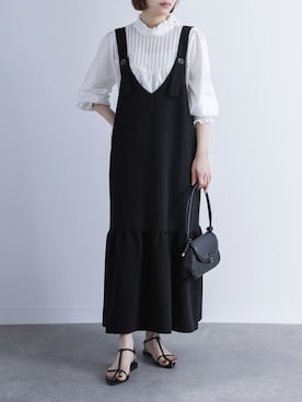 「osharewalker」｜「アイテム（ジャンパースカート）」を使った、osharewalker staffさん（レディース・164cm）の春コーディネート