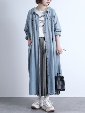 「オシャレウォーカー」｜「アイテム（シャツワンピース）」を使った、osharewalker staffさん（レディース・164cm）の春コーディネート