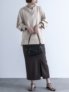 「osharewalker」｜「アイテム（スウェット）」を使った、osharewalker staffさん（レディース・164cm）の春コーディネート