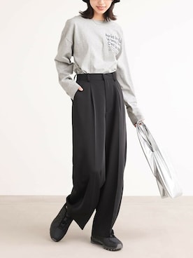「osharewalker」｜「アイテム（スラックス）」を使った、osharewalker staffさん（レディース・164cm）の秋コーディネート