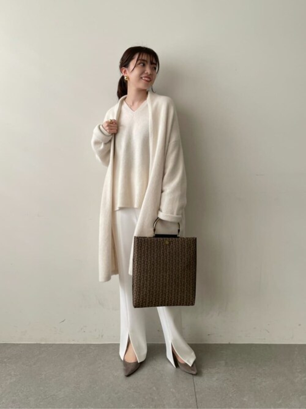 Whim Gazette（ウィムガゼット）の「ツイルセンタースリット