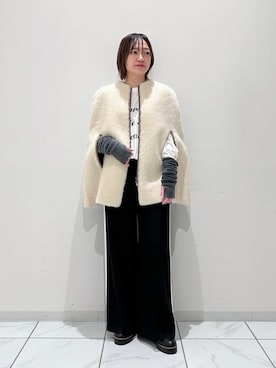 「ケープコート」｜「アイテム（その他アウター）」を使った、WhimGazette_officialさん（レディース・164cm）の秋コーディネート