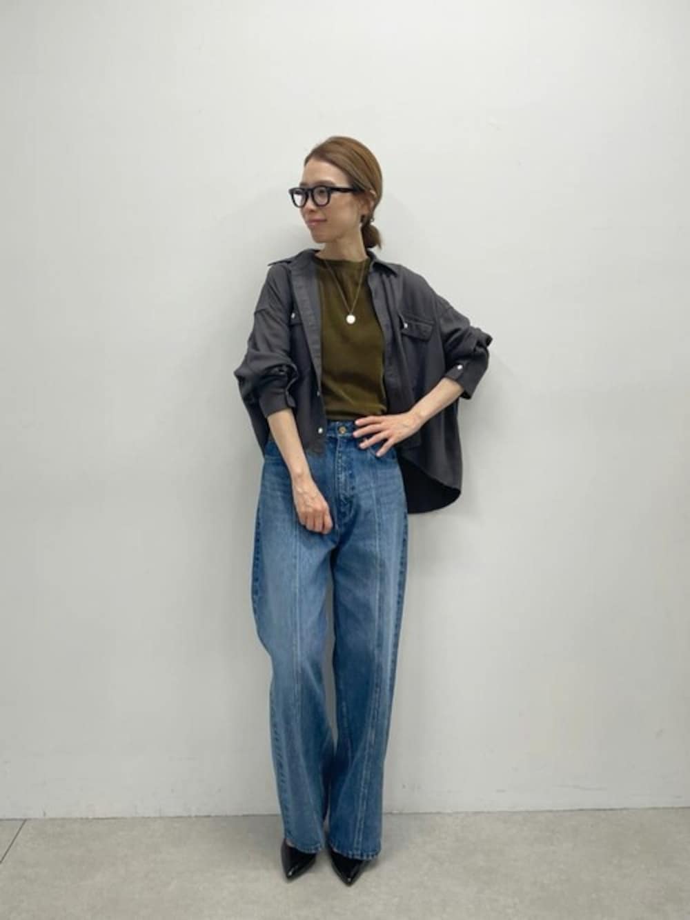 フロッキーバックシャンカットソーを使った人気ファッション 