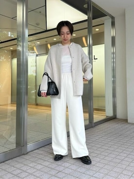 「オールホワイト」｜「アイテム（ノーカラージャケット）」を使った、WhimGazette_officialさん（レディース・160cm）の秋コーディネート