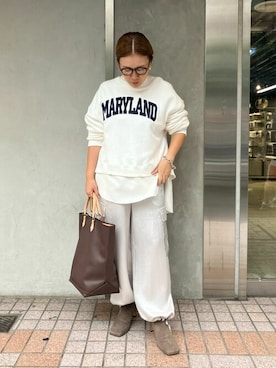 「サテンパンツ」｜「アイテム（ブーツ）」を使った、WhimGazette_officialさん（レディース・156cm）の秋コーディネート