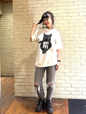 「HYSTERIC GLAMOUR（ヒステリックグラマー）のSNAKE LOOP 8分丈クラッシュデニムパンツ（デニムパンツ）」を使った、fukuchanさん（レディース・154cm）の秋コーディネート