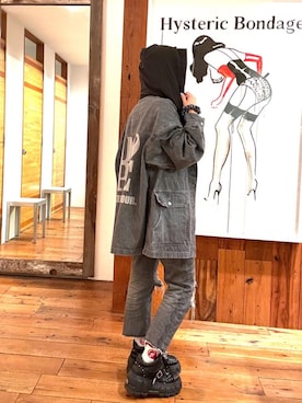 「HYSTERIC GLAMOUR（ヒステリックグラマー）のSNAKE LOOP 8分丈クラッシュデニムパンツ（デニムパンツ）」を使った、fukuchanさん（レディース・154cm）の秋コーディネート