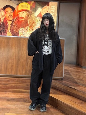 THE WHOLE SHOCKING プルオーバーを使った人気ファッション