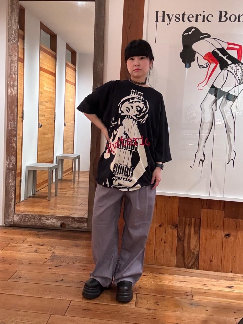 「イージーパンツ、ヒステリックグラマー、HYSTERIC GLAMOUR」｜「HYSTERIC GLAMOURのGUITAR GIRL ワンピース（ワンピース、ブラック系）」を使った、fukuchanさん（レディース・154cm）の夏コーディネートの1枚目の写真