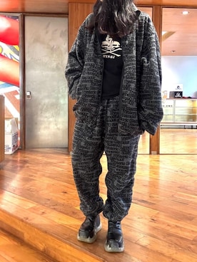 「バックプリント」｜「アイテム（ジャケット/アウター）」を使った、fukuchanさん（レディース・154cm）の秋コーディネート