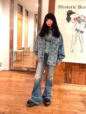 「HYSTERIC GLAMOUR（ヒステリックグラマー）のローライズフレアデニムパンツ（デニムパンツ、ブルー系）」を使った、fukuchanさん（レディース・154cm）の春コーディネート