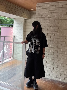 「HYSTERIC GLAMOUR（ヒステリックグラマー）のニーダーツデニムハーフパンツ（デニムパンツ、ブラック系）」を使った、fukuchanさん（レディース・154cm）の夏コーディネート
