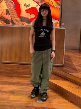 「HYSTERIC GLAMOUR（ヒステリックグラマー）の6ポケットカーゴパンツ（カーゴパンツ、グリーン系）」を使った、fukuchanさん（レディース・154cm）の夏コーディネート