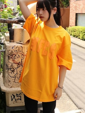 「Tシャツ」｜「アイテム（トップス、ゴールド系）」を使った、MFC STORE 原宿さん（レディース・156cm）の春コーディネート