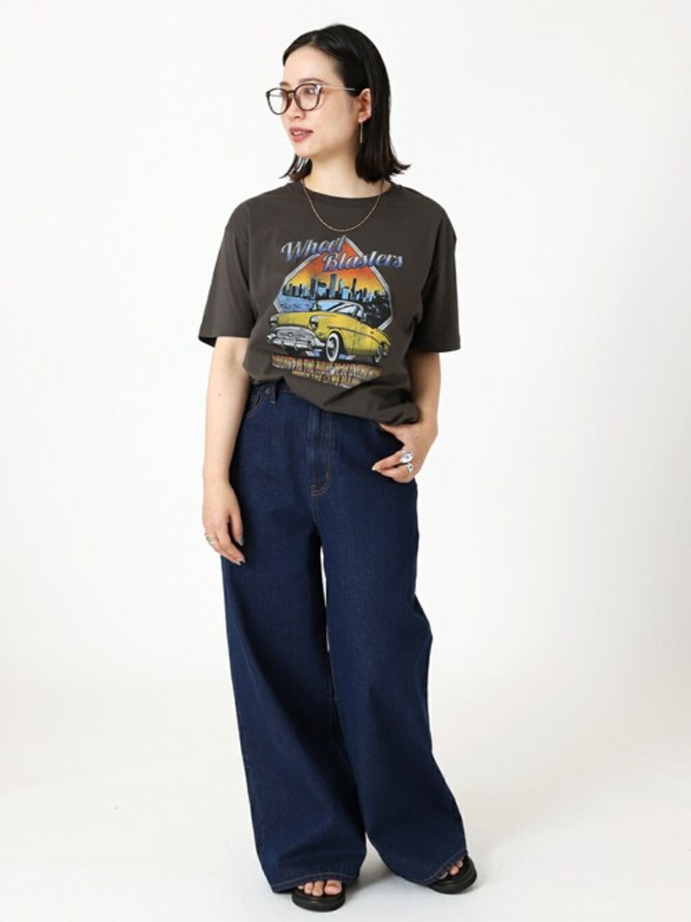 「デニム、Tシャツ、プチプラ、B.C STOCK、プリントT、プチプラコーデ、低身長、低身長コーデ、Tシャツ×デニム、夏セールで買いました」｜「B.C STOCKの【GOOD ROCK SPEED/グッドロックスピード】 ROCK TEE（Tシャツ/カットソー、ブラック系）」を使った、asakoさん（レディース・153cm）の夏コーディネートの1枚目の写真