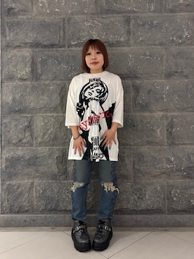 「HYSTERIC GLAMOUR（ヒステリックグラマー）のSNAKE LOOP 8分丈クラッシュデニムパンツ（デニムパンツ）」を使った、ニチさん（レディース・152cm）の秋コーディネート