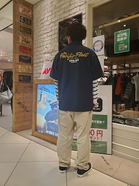 「AVIREX（アヴィレックス）のアイテム（スリッポン）」を使った、松下晋弥さん（メンズ・168cm）の春コーディネート