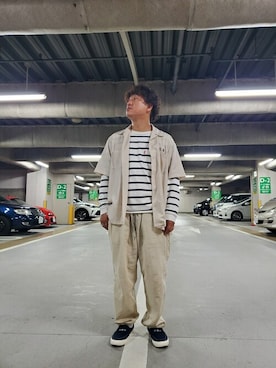 「AVIREX（アヴィレックス）のアイテム（スリッポン）」を使った、松下晋弥さん（メンズ・168cm）の春コーディネート