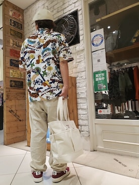 「AVIREX（アヴィレックス）のアイテム（ハンチング/ベレー帽）」を使った、松下晋弥さん（メンズ・168cm）の春コーディネート