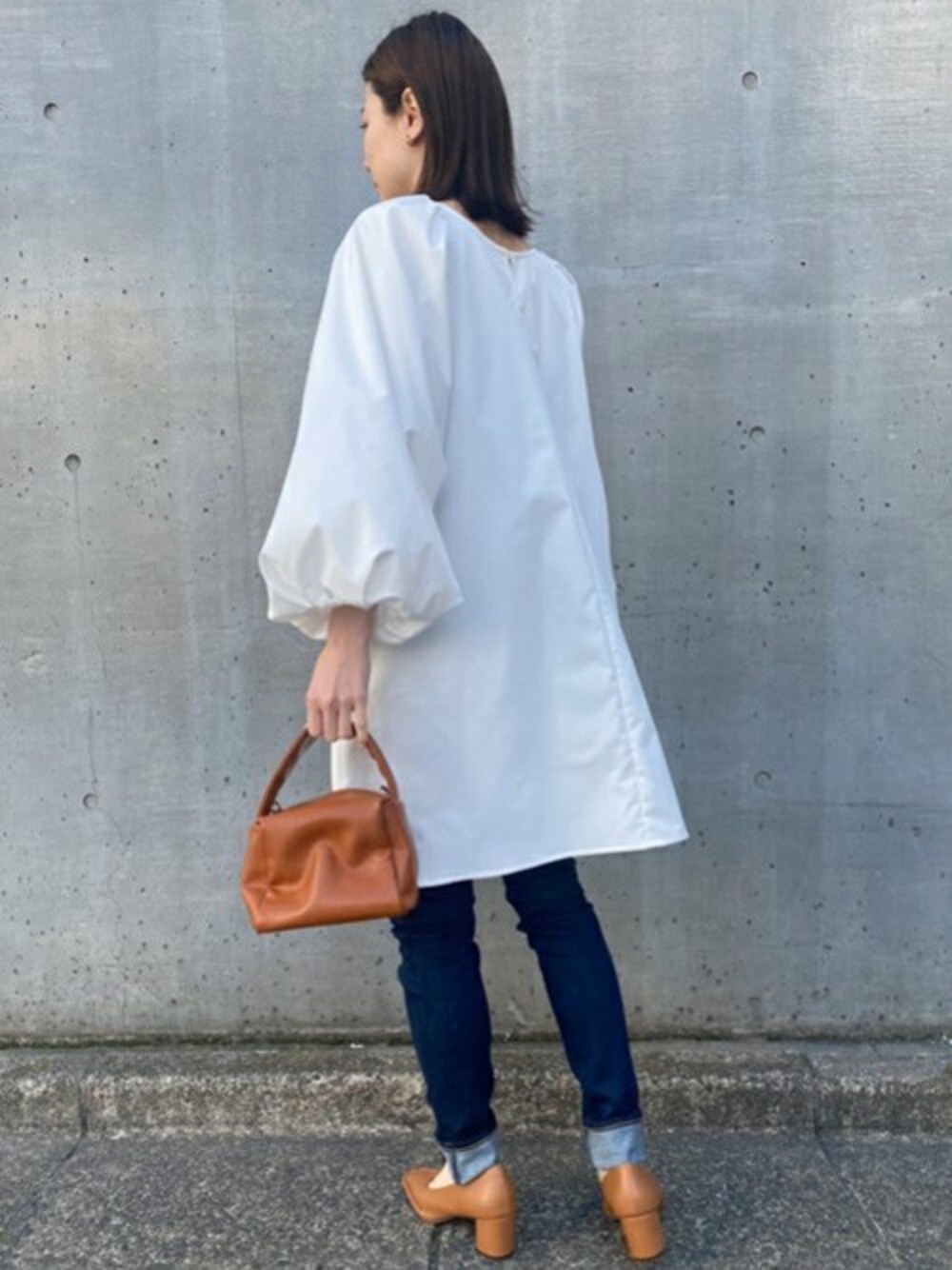 「ワンピース、ホワイト、きれいめコーディネート、ootd、ミニワンピース、バルーンスリーブ、シエナ、Ciena、styledoor、スタイルドア」｜「CIENAのバルーンスリーブミニワンピース（ワンピース、ホワイト系）」を使った、STYLEDOORさん（レディース・158cm）の冬コーディネートの1枚目の写真