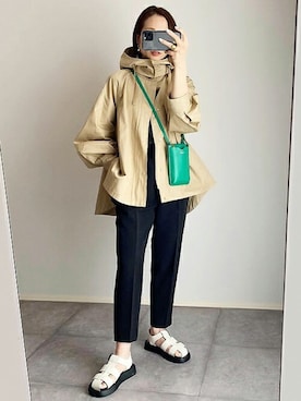 「アイテム（マウンテンパーカー、イエロー系）」を使った、STYLEDOORさん（レディース・157cm）の春コーディネート