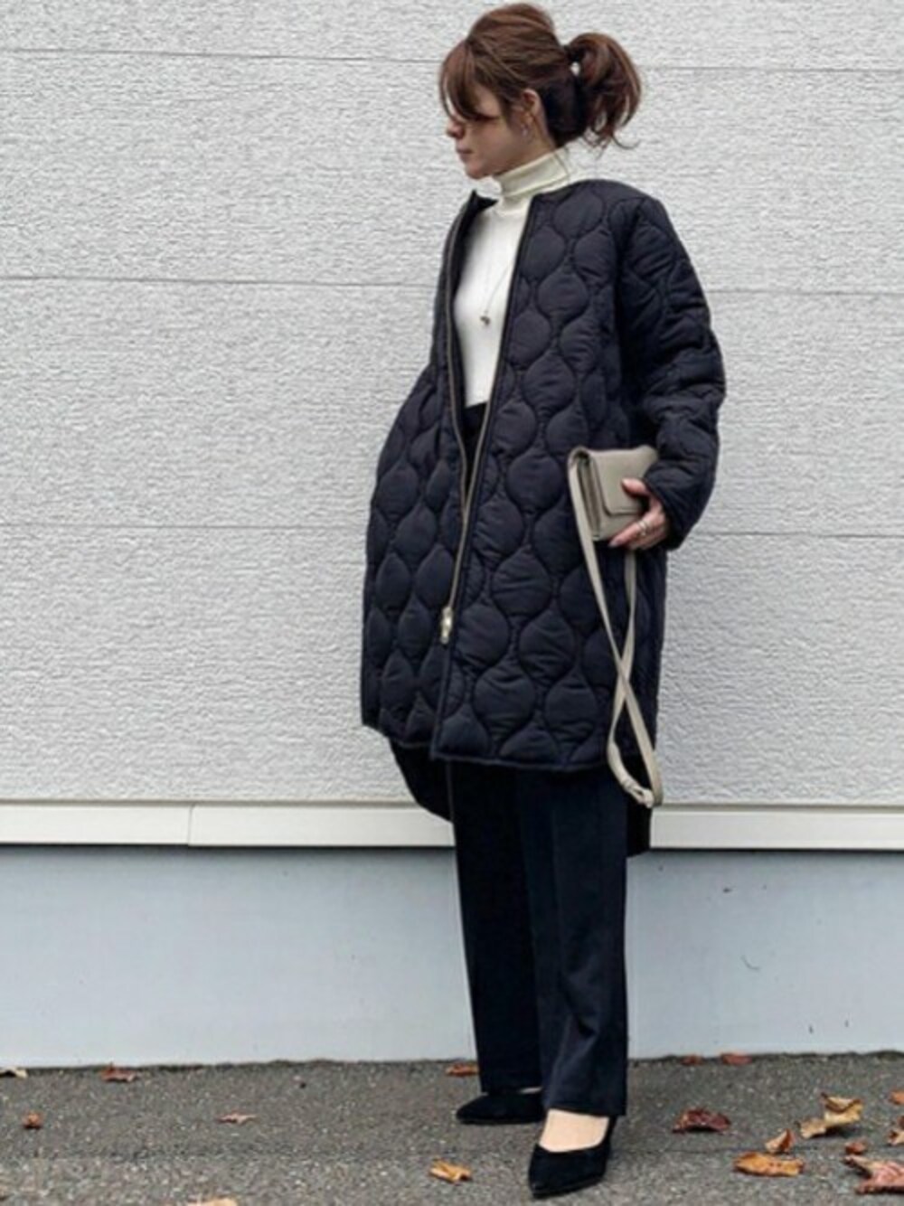 「キルティング、3way、フードコート、撥水加工、美シルエット、エマテイラー、Emmataylor、styledoor、スタイルドア、防汚加工」｜「Emma Taylorの再入荷！【撥水・防汚加工】美シルエット3wayキルティングフードコート（その他アウター、ブラック系）」を使った、STYLEDOORさん（レディース・158cm）の秋コーディネートの1枚目の写真