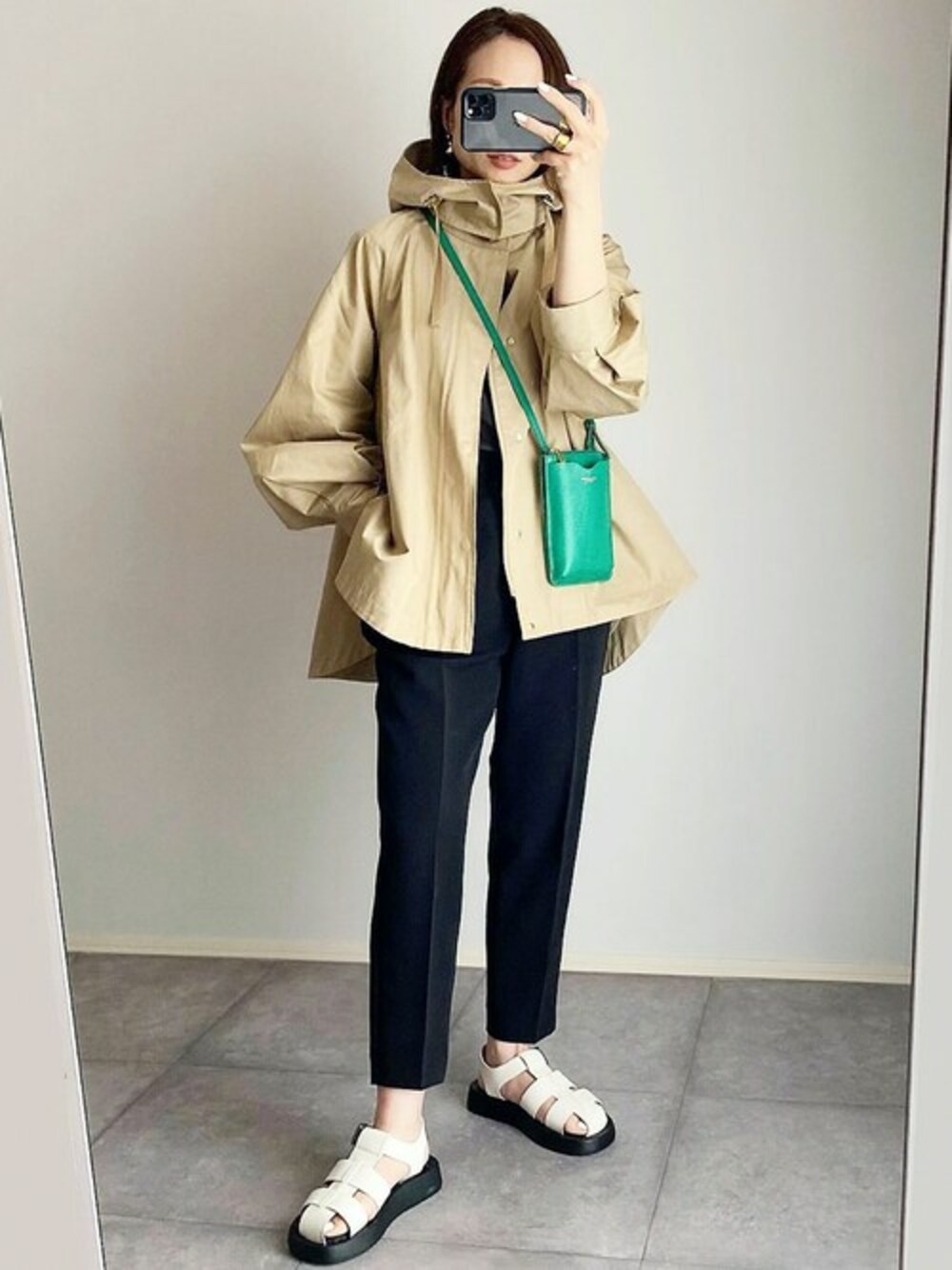 「マウンテンパーカー、きれいめコーディネート、キャメル、3way、きれいめカジュアル、フレアー、エマテイラー、Emmataylor、styledoor、スタイルドア」｜「Emma Taylorの3WAYフレアーマウンテンパーカー（マウンテンパーカー、イエロー系）」を使った、STYLEDOORさん（レディース・157cm）の冬コーディネートの1枚目の写真