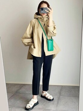 「アイテム（マウンテンパーカー、イエロー系）」を使った、STYLEDOORさん（レディース・157cm）の冬コーディネート