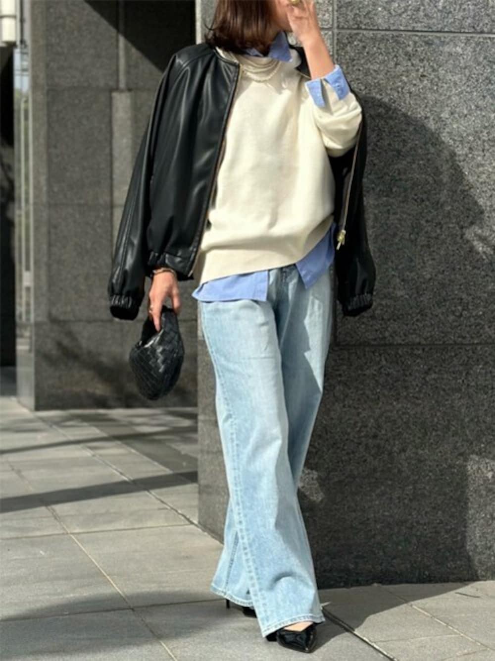 「ブルゾン、ブラック、ノーカラー、きれいめコーディネート、フェイクレザー、ノーカラーブルゾン、エマテイラー、Emmataylor、styledoor、スタイルドア」｜「Emma Taylorのフェイクレザーノーカラーブルゾン（ノーカラージャケット、ブラック系）」を使った、STYLEDOORさん（レディース・157cm）の秋コーディネートの1枚目の写真