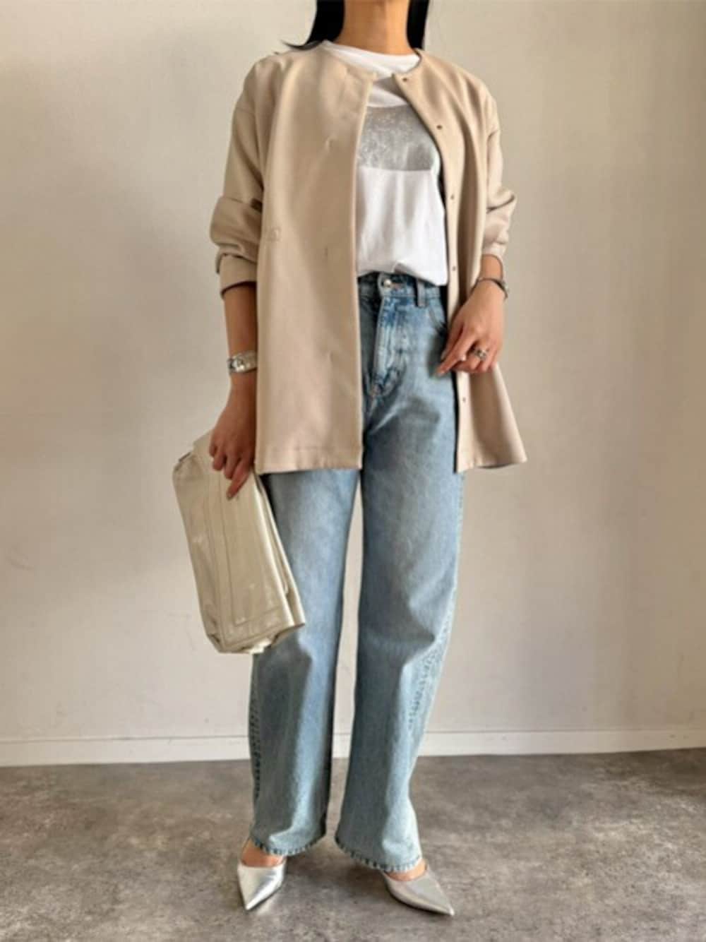 「コート、ノーカラー、オケージョン、ミドルコート、ダンボール、ライトベージュ、エマテイラー、Emmataylor、styledoor、スタイルドア」｜「Emma Taylorの【オケージョンにも◎】ダンボールノーカラーミドルコート（ノーカラーコート、ベージュ系）」を使った、STYLEDOORさん（レディース・165cm）の冬コーディネートの1枚目の写真
