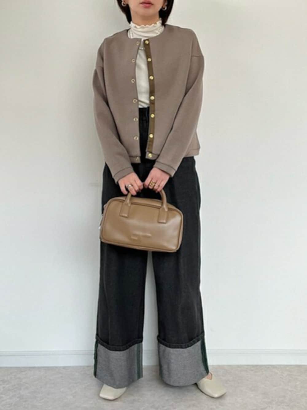 「ジャケット、ノーカラー、ノーカラージャケット、ダンボール、モカ、春トップス、エマテイラー、Emmataylor、styledoor、スタイルドア」｜「Emma Taylorの【春トップス】ダンボールノーカラージャケット（ノーカラージャケット、ブラウン系）」を使った、STYLEDOORさん（レディース・159cm）の春コーディネートの1枚目の写真