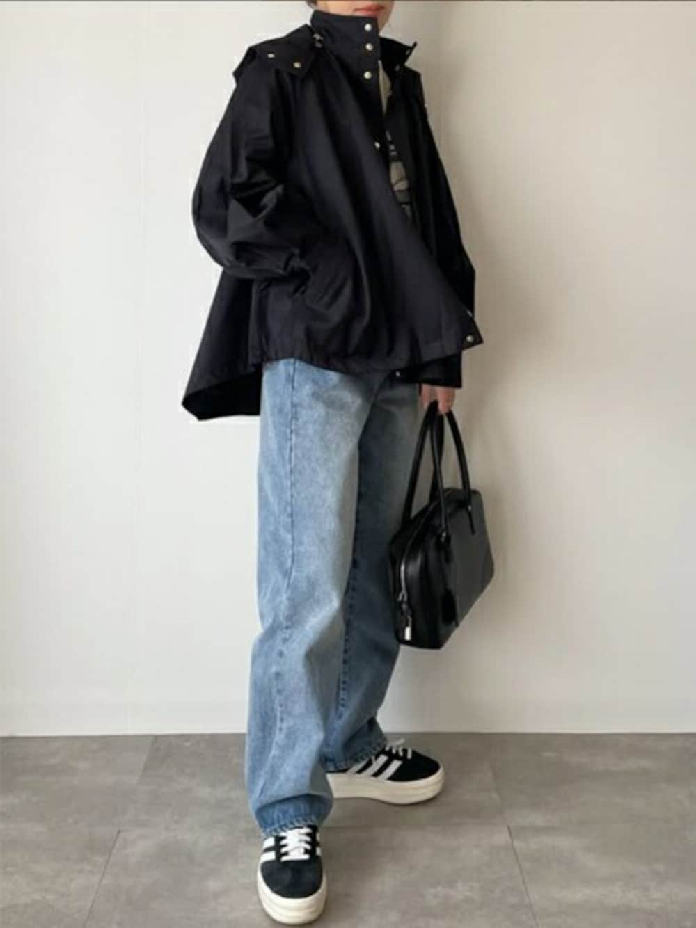 「マウンテンパーカー、ブラック、3way、春アウター、フレアー、花粉ガード、エマテイラー、Emmataylor、styledoor、スタイルドア」｜「Emma Taylorの【春アウター・花粉ガード】3WAYフレアーマウンテンパーカー（マウンテンパーカー、ブラック系）」を使った、STYLEDOORさん（レディース・158cm）の春コーディネートの1枚目の写真