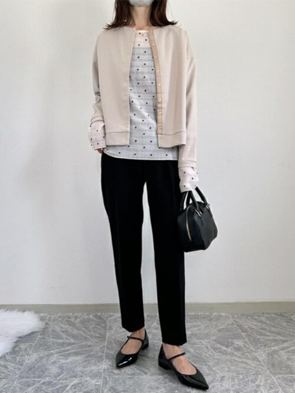 「ジャケット、ノーカラー、きれいめコーディネート、ノーカラージャケット、ライトベージュ、エマテイラー、Emmataylor、styledoor、スタイルドア、ライトダンボール」｜「Emma Taylorのライトダンボールノーカラージャケット（ノーカラージャケット、ベージュ系）」を使った、STYLEDOORさん（レディース・162cm）の春コーディネートの1枚目の写真