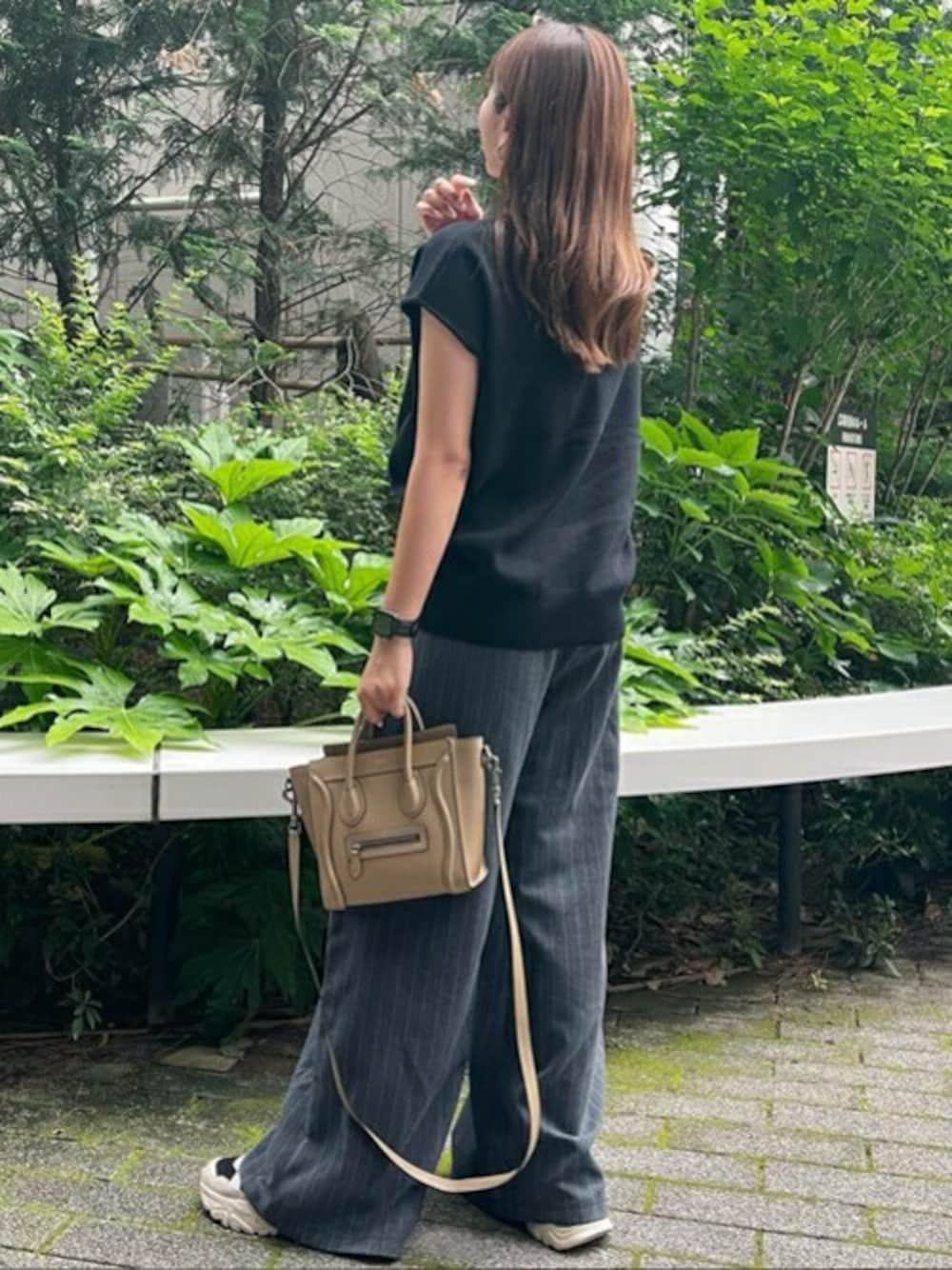 「ニット、ニットトップス、ブラック、きれいめコーディネート、２ＷＡＹ、エマテイラー、Emmataylor、styledoor、スタイルドア、フロント2WAY」｜「Emma Taylorのフロント2wayニットトップス（ニット/セーター、ブラック系）」を使った、STYLEDOORさん（レディース・162cm）の夏コーディネートの1枚目の写真