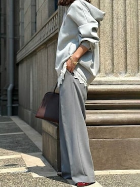 「アイテム（パーカー、シルバー系）」を使った、STYLEDOORさん（レディース・157cm）の秋コーディネート