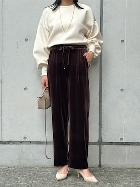 「Emma Taylor（エマテイラー）のアイテム（パンツ）」を使った、STYLEDOORさん（レディース・165cm）の秋コーディネート