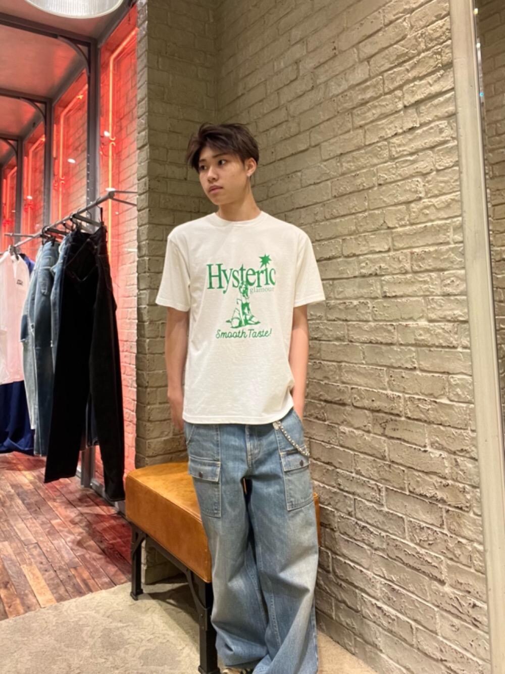 希少 HYSTERIC GLAMOUR ホワイト DAYDREAM WOMAN Tシャツ HYSTERIC GLAMOUR（ヒステリックグラマー）の「HYSTERIC WOMAN