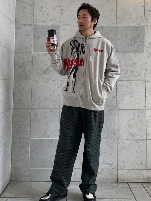 タックスラックスパンツ