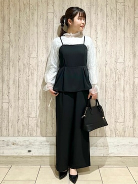 「index（インデックス）のアイテム（オールインワン・サロペット）」を使った、index スタッフさん（レディース・157cm）の冬コーディネート