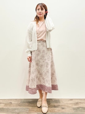 「アイテム（カーディガン/ボレロ、ホワイト系）」を使った、index スタッフさん（レディース・149cm）の秋コーディネート