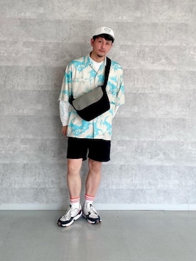 「アイテム（メッセンジャーバッグ、グレー系）」を使った、Manhattan Portage Staffさん（メンズ・174cm）の夏コーディネート