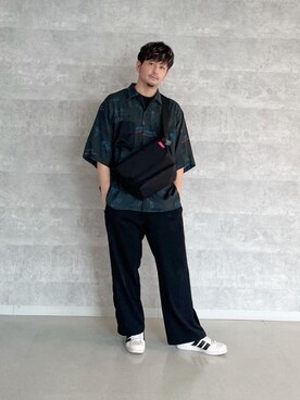 「通学スタイル」｜「アイテム（メッセンジャーバッグ）」を使った、Manhattan Portage Staffさん（メンズ・174cm）の夏コーディネート