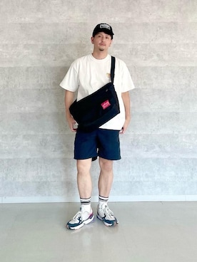 「通学スタイル」｜「アイテム（Tシャツ/カットソー）」を使った、Manhattan Portage Staffさん（メンズ・174cm）の夏コーディネート
