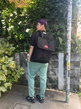 「通学スタイル」｜「アイテム（Tシャツ/カットソー）」を使った、Manhattan Portage Staffさん（メンズ・172cm）の夏コーディネート