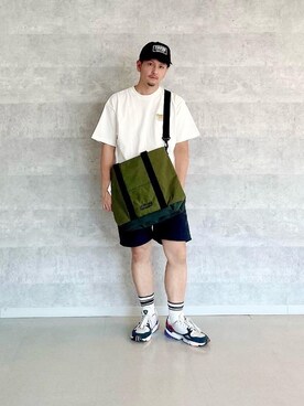 「シャツ 」｜「アイテム（帽子）」を使った、Manhattan Portage Staffさん（メンズ・174cm）の夏コーディネート