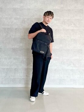 「通学スタイル」｜「アイテム（Tシャツ/カットソー）」を使った、Manhattan Portage Staffさん（メンズ・174cm）の秋コーディネート