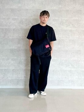 「通学スタイル」｜「アイテム（Tシャツ/カットソー）」を使った、Manhattan Portage Staffさん（メンズ・174cm）の秋コーディネート