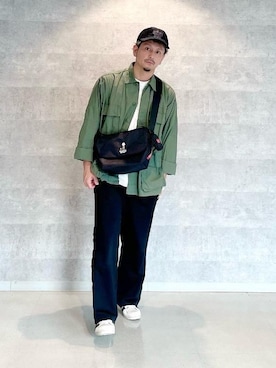 「通学スタイル」｜「アイテム（メッセンジャーバッグ）」を使った、Manhattan Portage Staffさん（メンズ・174cm）の秋コーディネート